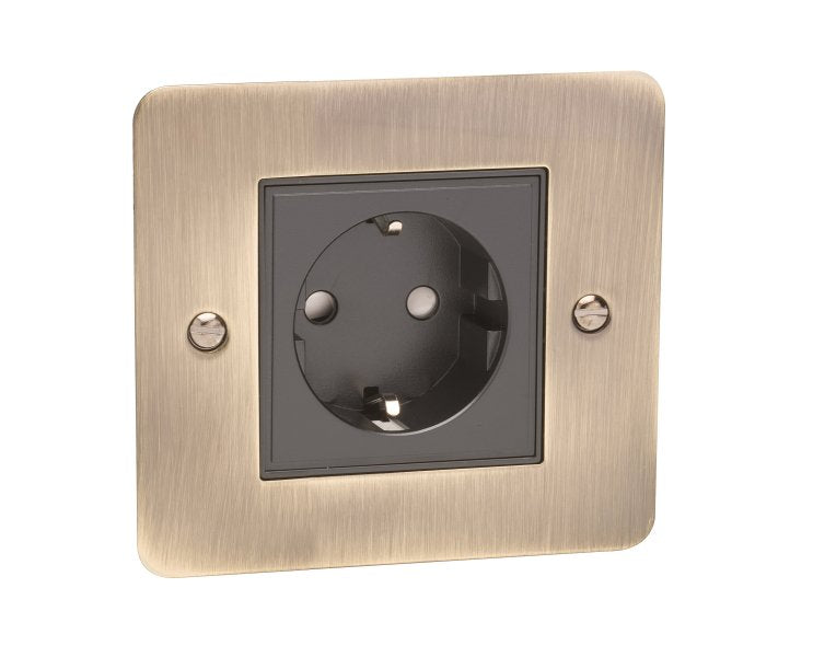 1 Gang Schuko Socket Flat Plate