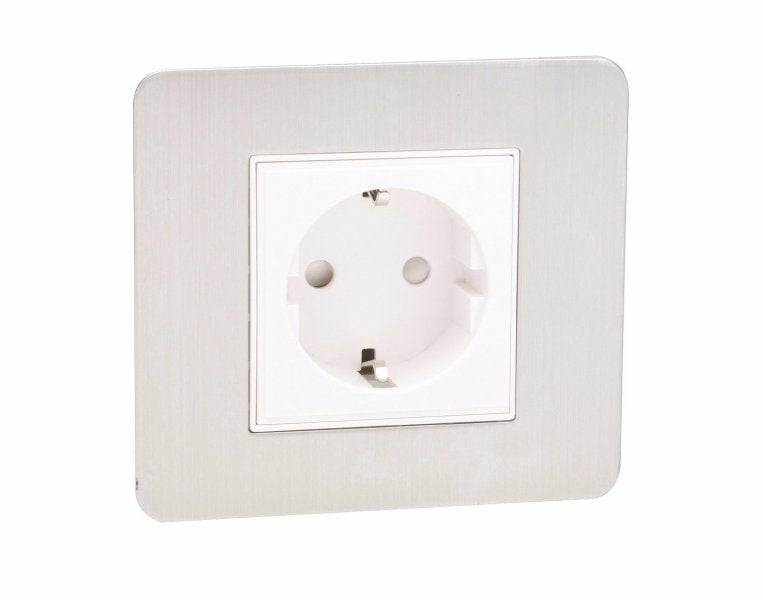 1 Gang Schuko Socket Screw Less Plate